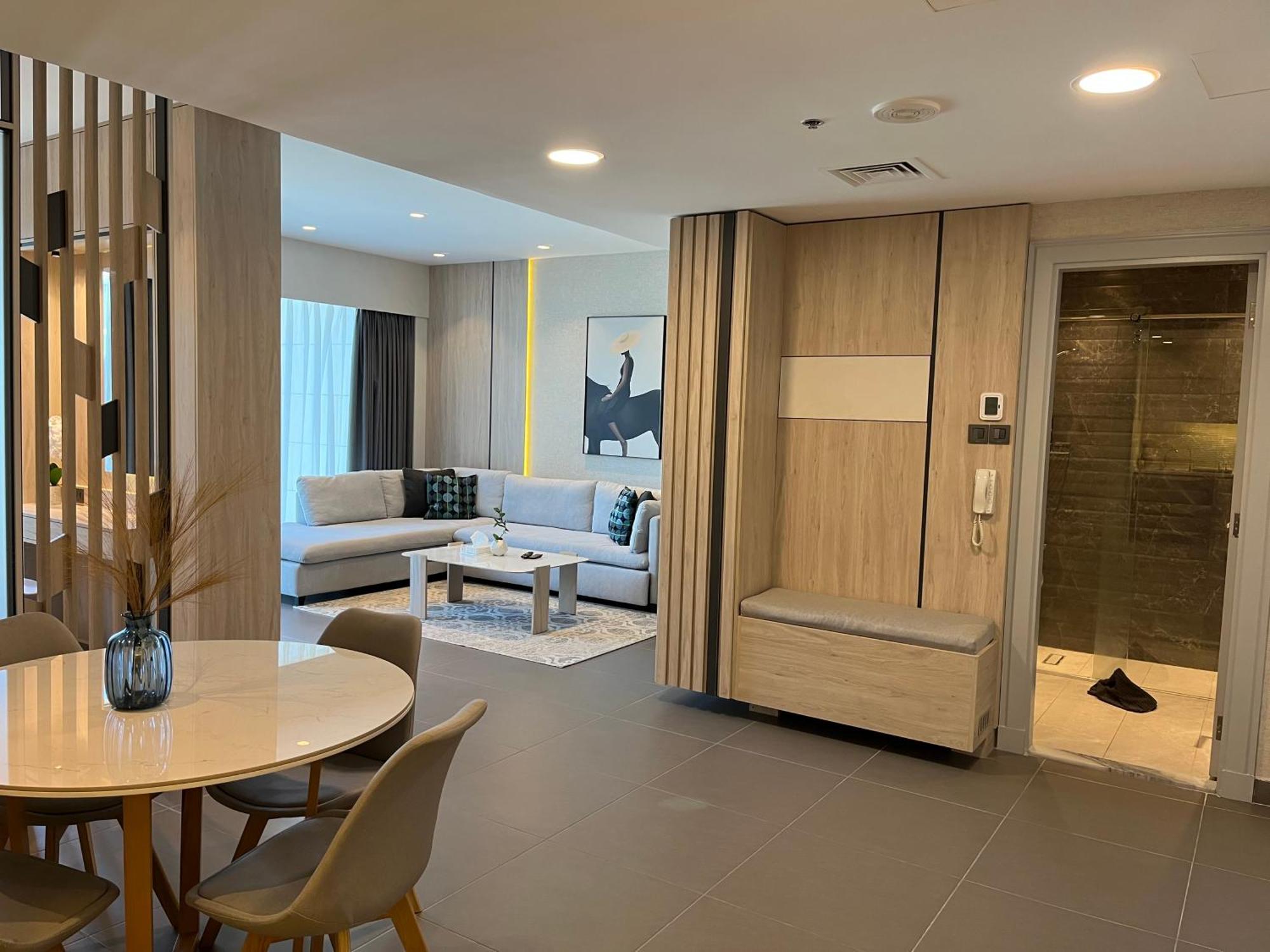 Damac Luxury New 1 Bedroom Амман