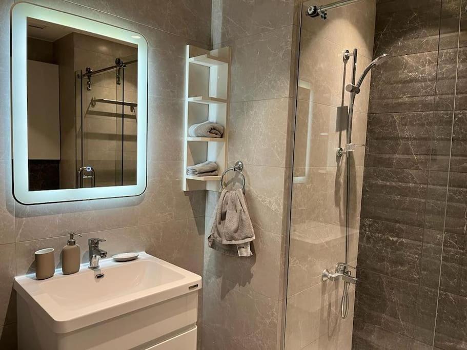 Damac Luxury New 1 Bedroom Amman