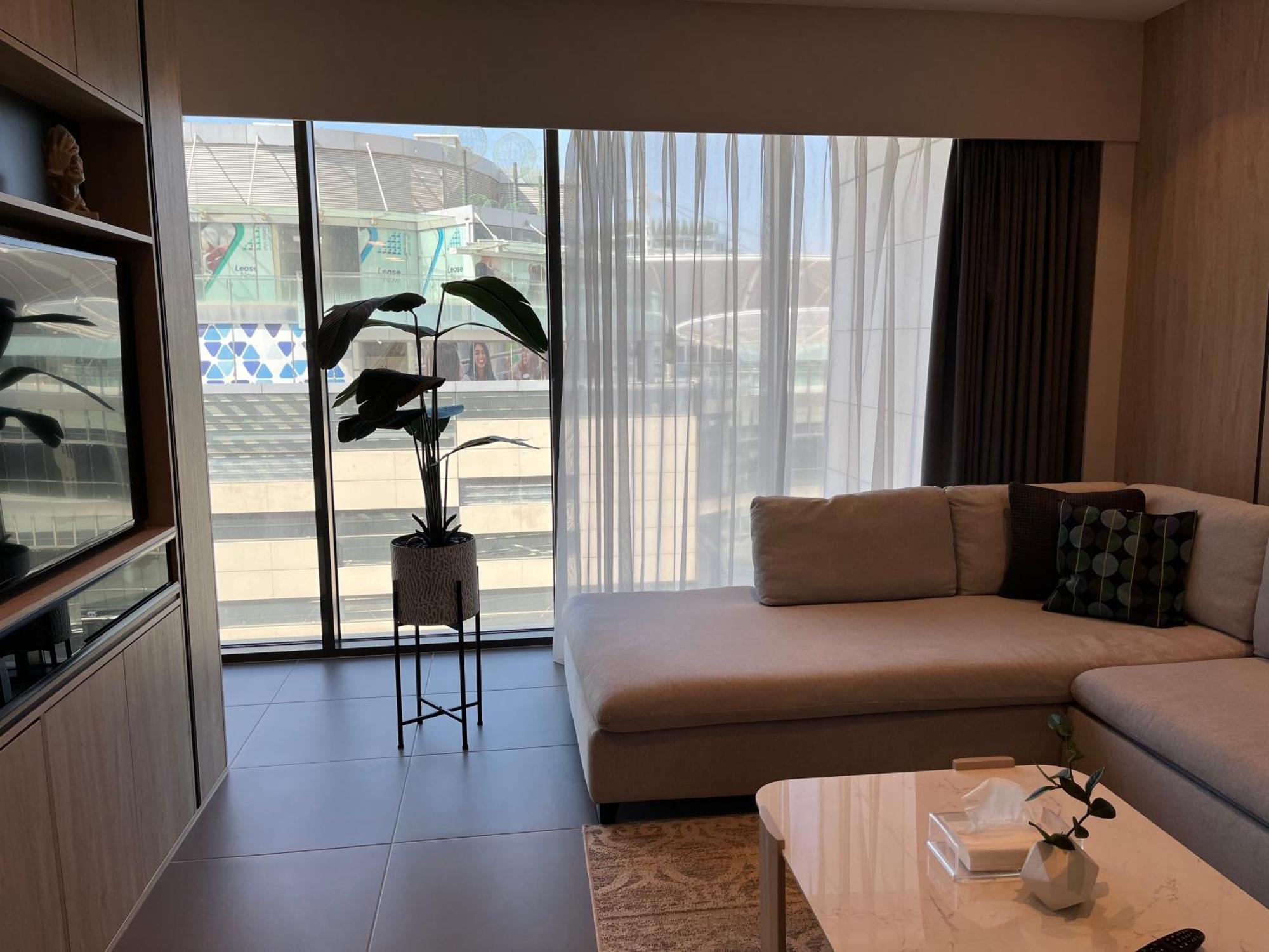 Damac Luxury New 1 Bedroom Apartamento *